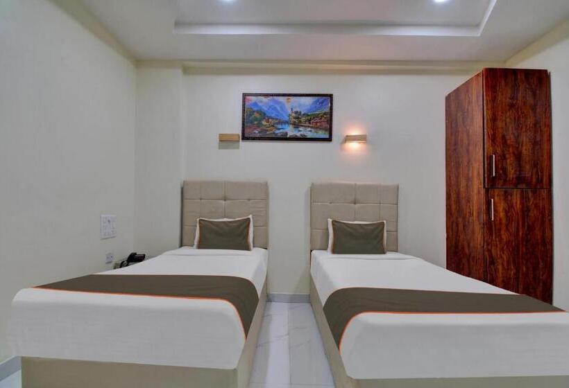 Трехместный Номер Классика, Collection O Hotel Mango Tree