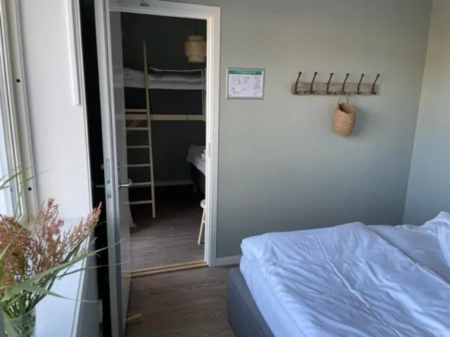 Perhehuone, Villa Sharevik