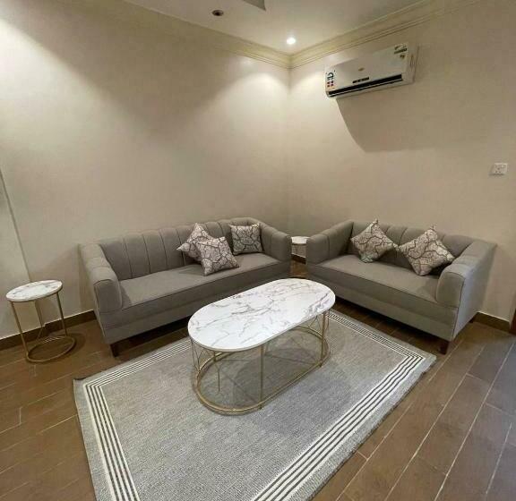 1 Szobás Apartman, شهد الثانية للشقق المخدومة