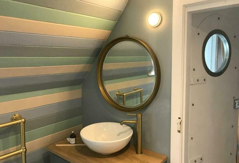 סטודיו דלוקס, Organic Welltree