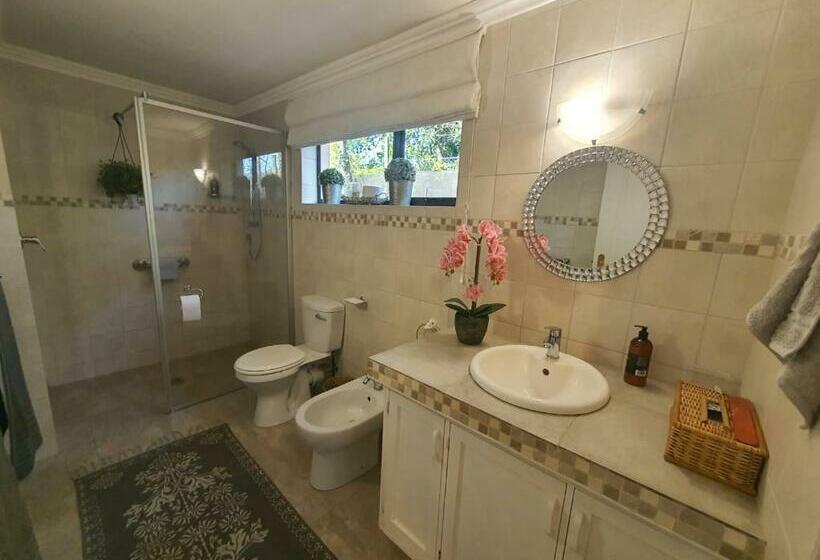 Апартаменты 1 Спальня с Видом, Villa Verona