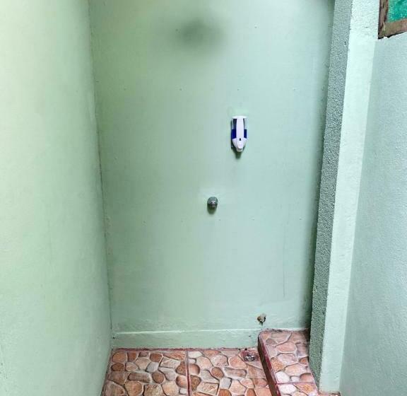 带共用卧室公用房间的床, Sweet Gulf Hostel
