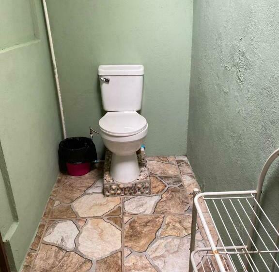 تختخواب در اتاق مشترک, Sweet Gulf Hostel