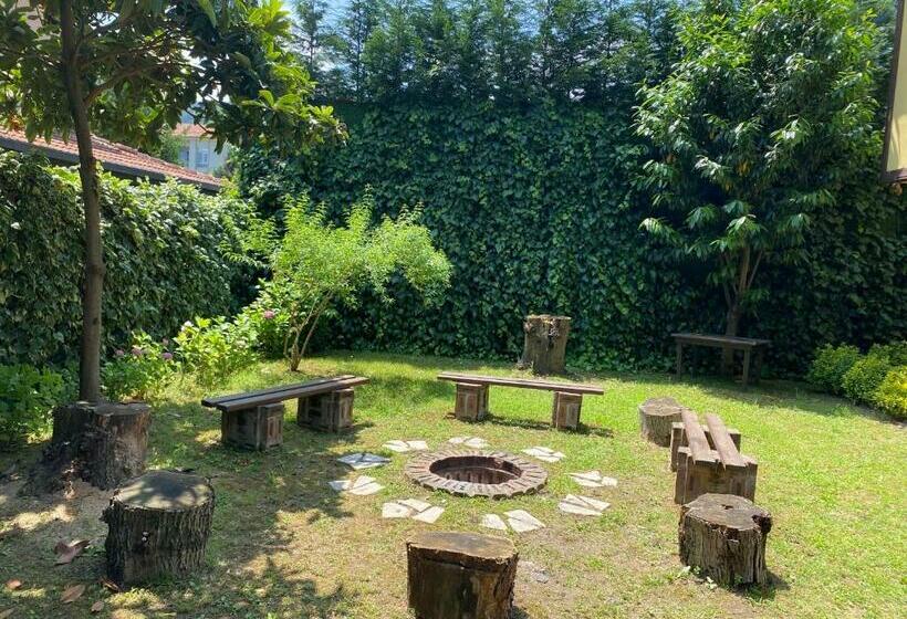 غرفة عائلية, Four Season Villa Apart