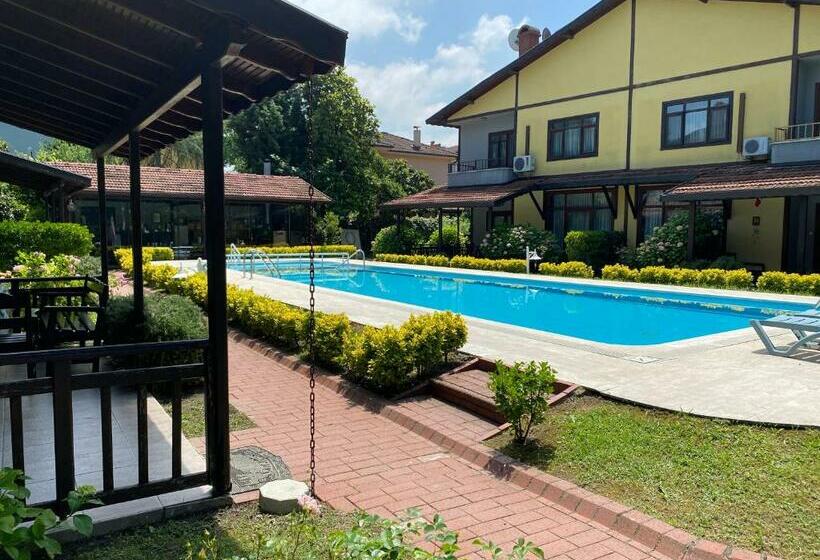 Семейный Номер, Four Season Villa Apart