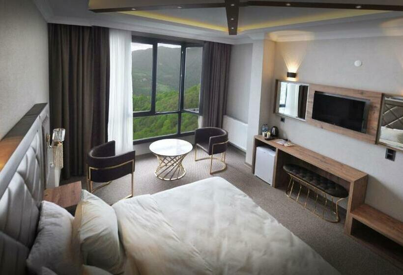 Номер Deluxe, Sirt Buti̇k