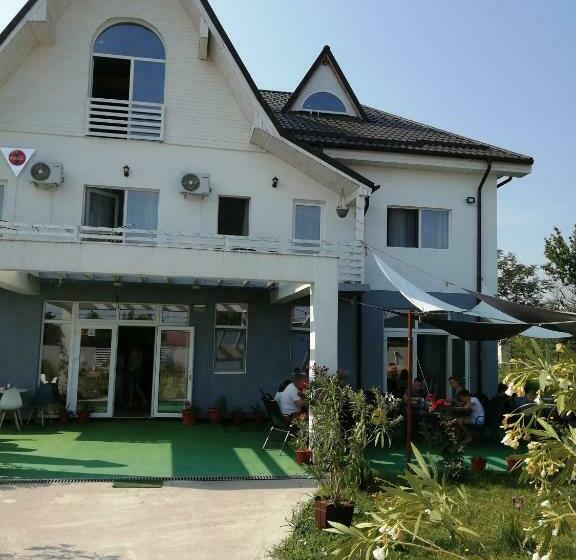 חדר סטנדרט עם טרסה, Tina Guest House