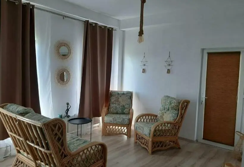 Deluxe-perhehuone, Tina Guest House