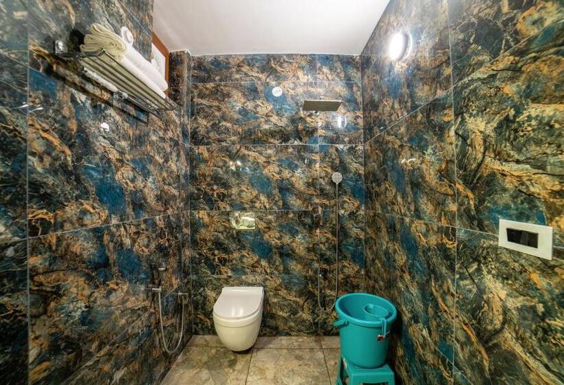 Номер Deluxe, Mudras Grove Resort, Nainital