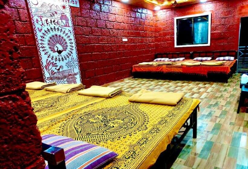 غرفة عائلية, Sparsh Farm Resort