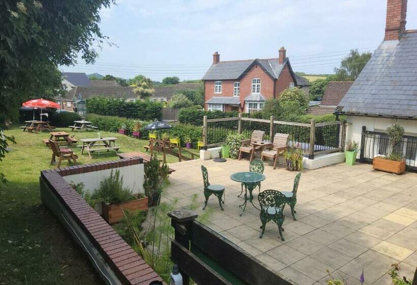 غرفة أساسية ثلاثية, The Butchers Arme