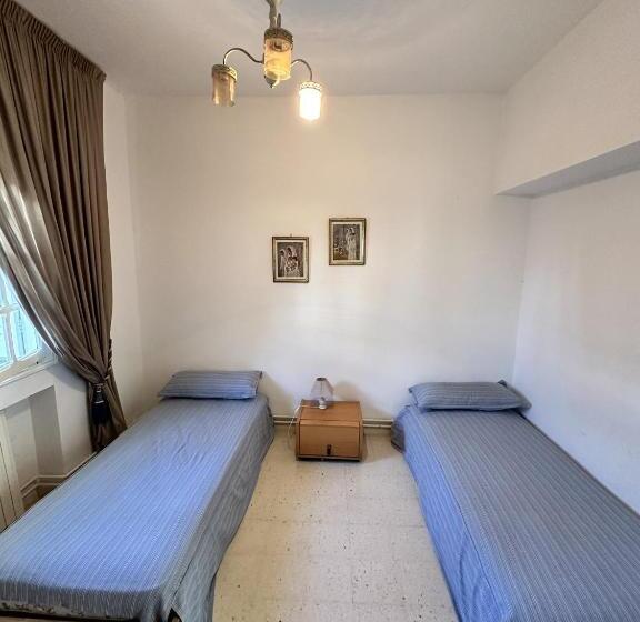 共用房间的床, Blue Beach Hostel