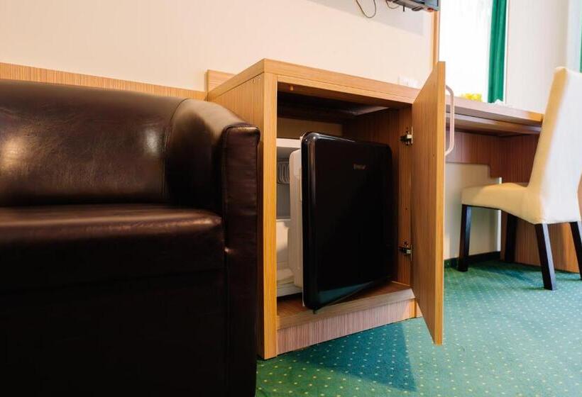 Студия Deluxe, Parc