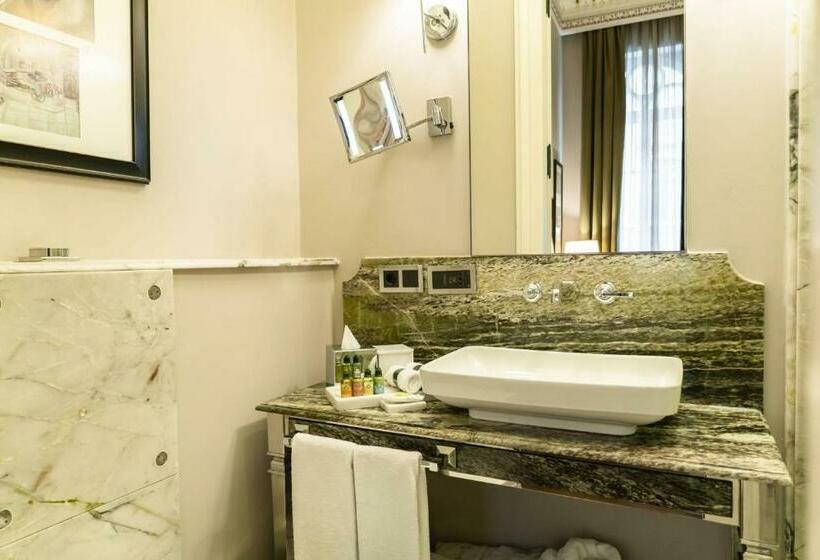 חדר דחוקס עם מיטת קינג, Westdoor