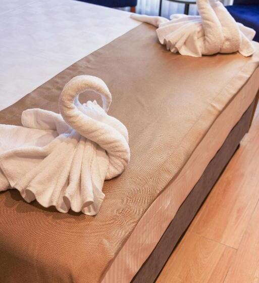 חדר סופריור עם מיטת קינג, Westdoor