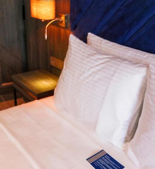 חדר סופריור עם מיטת קינג, Westdoor