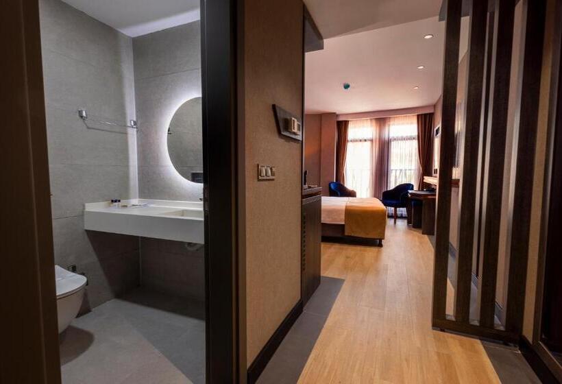 带大床的高级房间, Westdoor