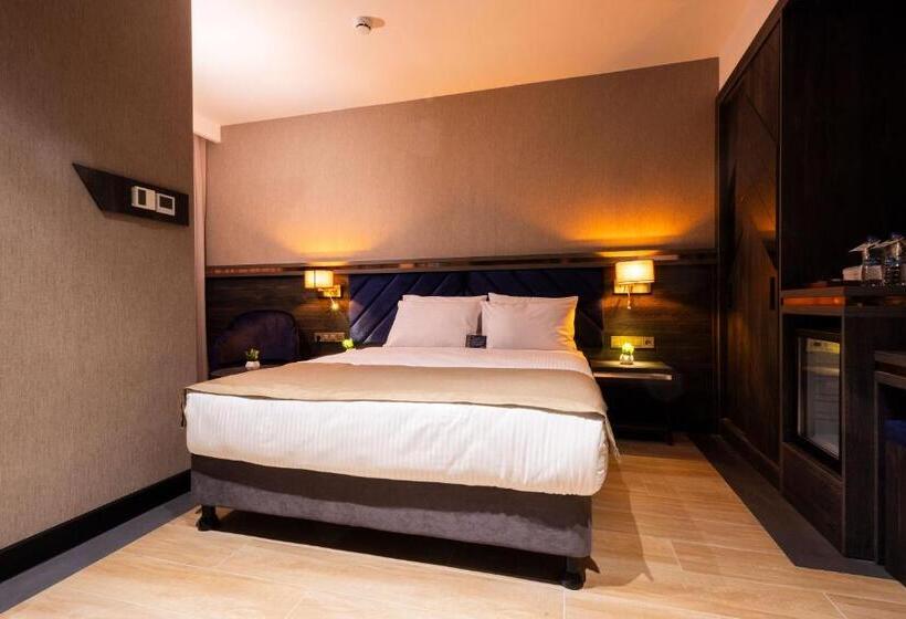 חדר דחוקס עם מיטת קינג, Westdoor