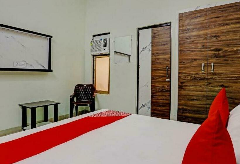 三人经典房间, Oyo Flagship Hotel Victory