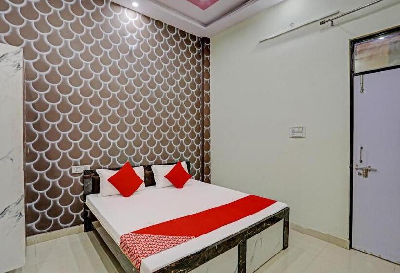 Трехместный Номер Классика, Oyo Flagship Hotel Victory