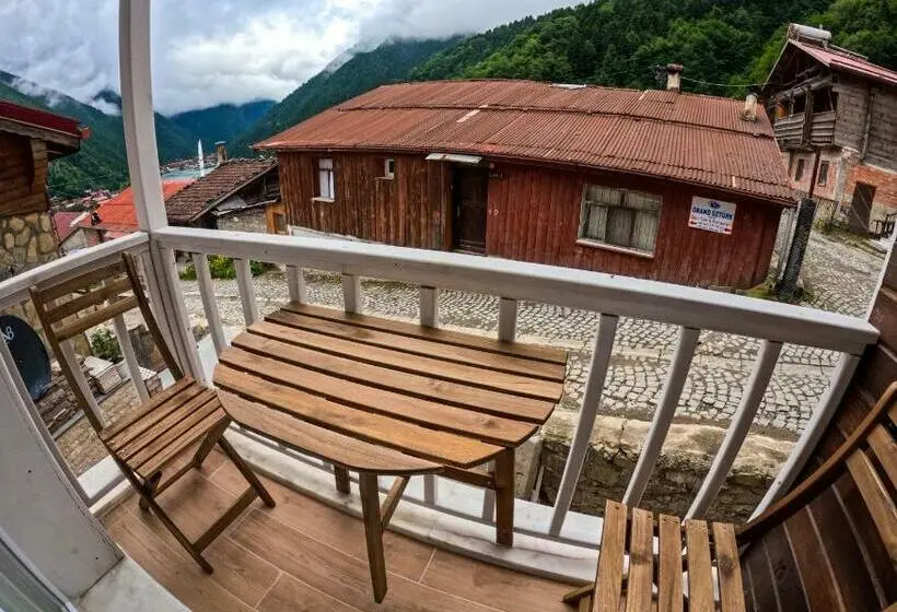 Sviitti, Uzungöl Ozturk