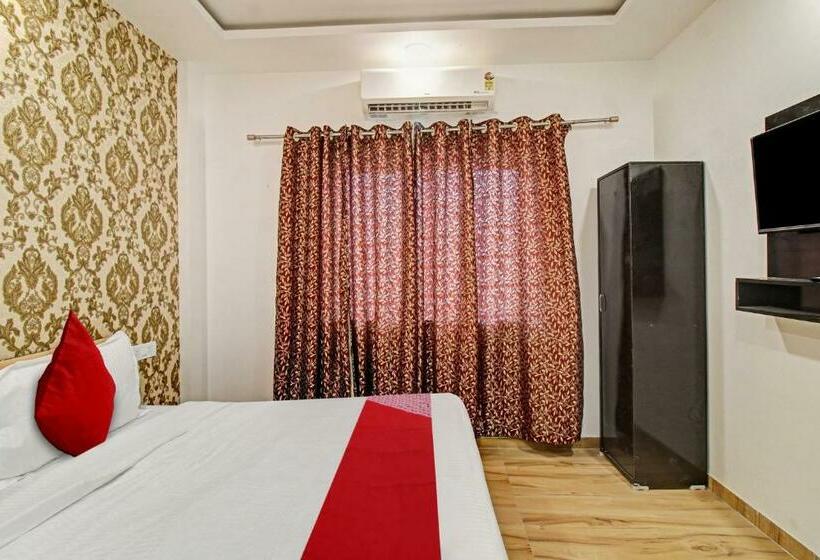 Трехместный Номер Классика, Fabhotel Paramount