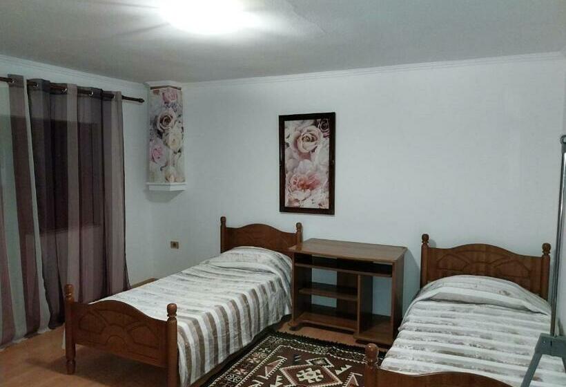 اتاق استاندارد سه تخته با بالکن, Your Home