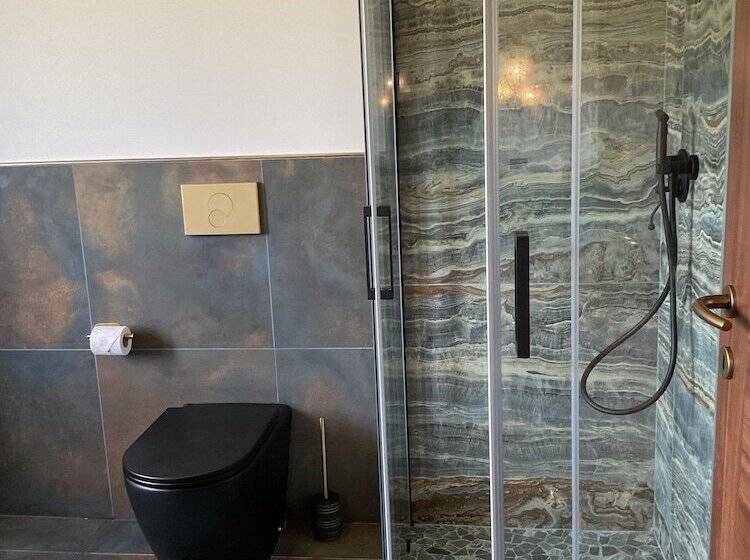 غرفة قياسية رباعية, Ozium