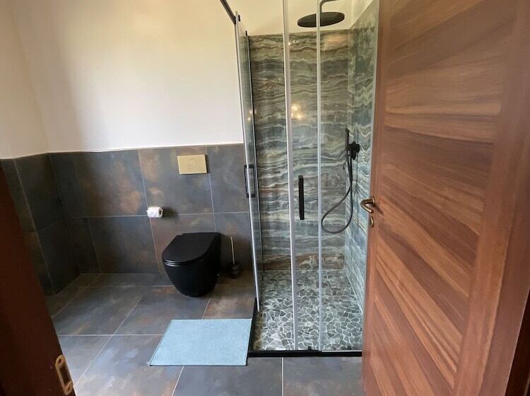 غرفة قياسية رباعية, Ozium