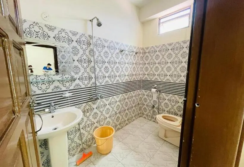 اتاق سوپریور با چشم‌انداز کوهستان, Kashmir Heaven Guest House