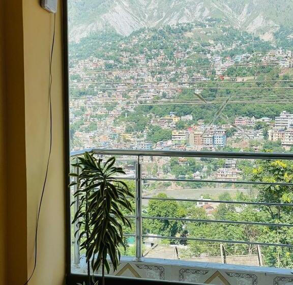 اتاق سوپریور با چشم‌انداز کوهستان, Kashmir Heaven Guest House