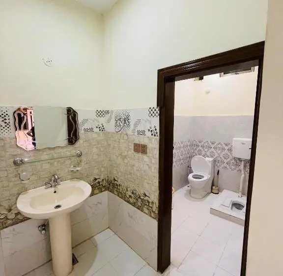 اتاق لوکس با بالکن, Kashmir Heaven Guest House
