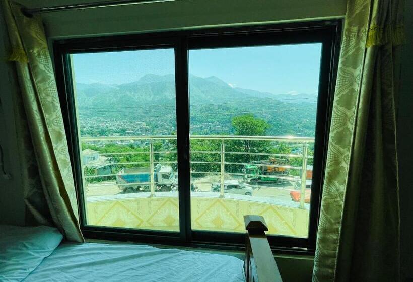 اتاق لوکس با بالکن, Kashmir Heaven Guest House