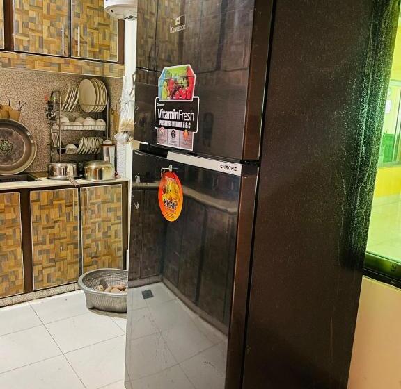 اتاق خانوادگی, Kashmir Heaven Guest House