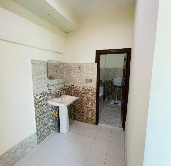 Deluxe Room Mountain View, Kashmir Heaven Guest House