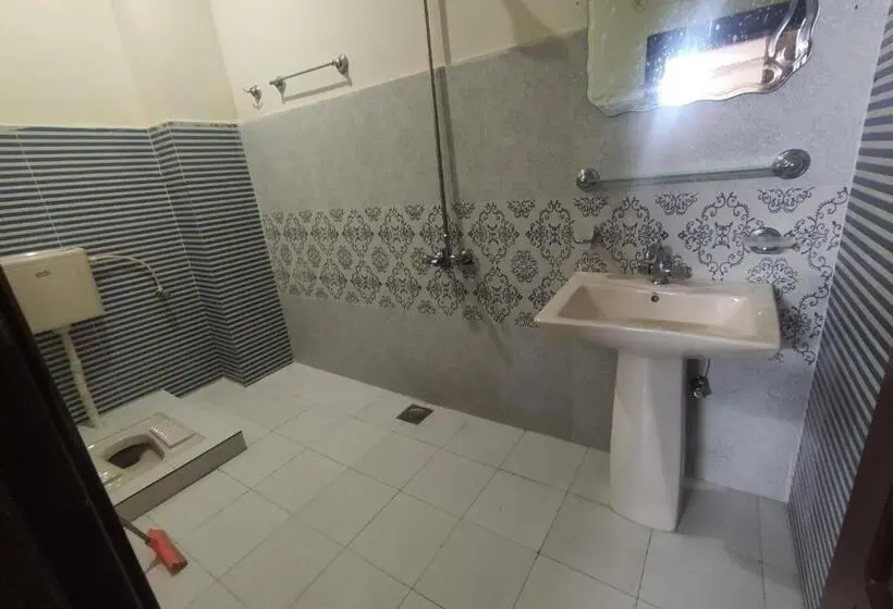 Deluxe Room Mountain View, Kashmir Heaven Guest House