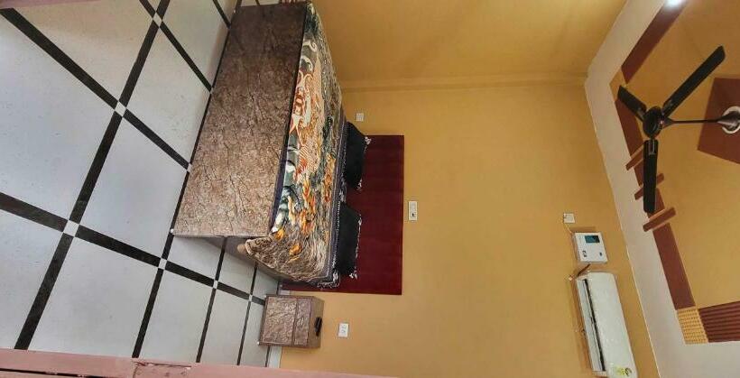 Трехместный Номер Классика, Panipat Town House