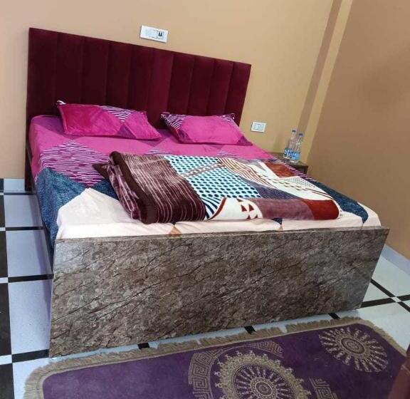 Трехместный Номер Классика, Panipat Town House