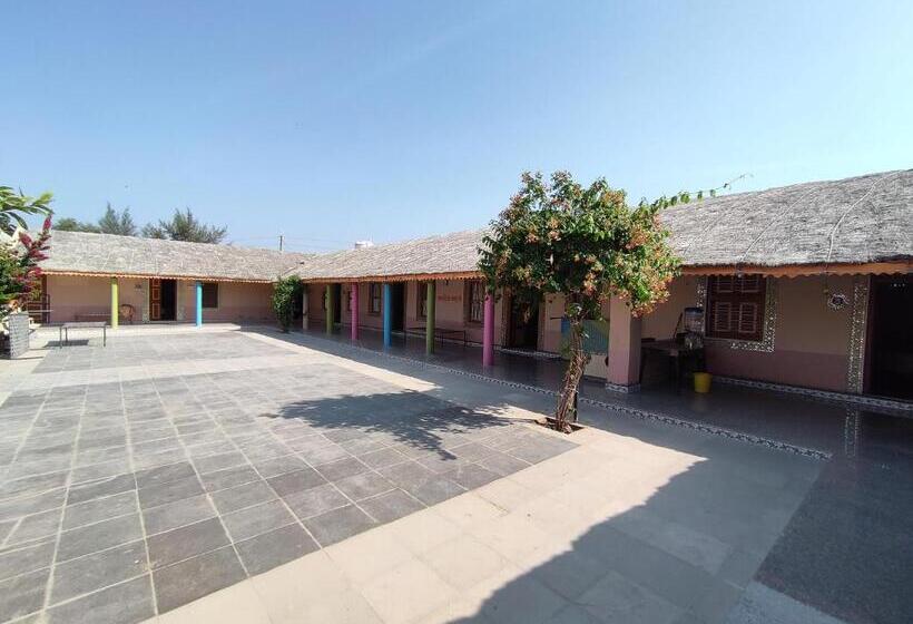 غرفة عائلية, Rann Kandhi