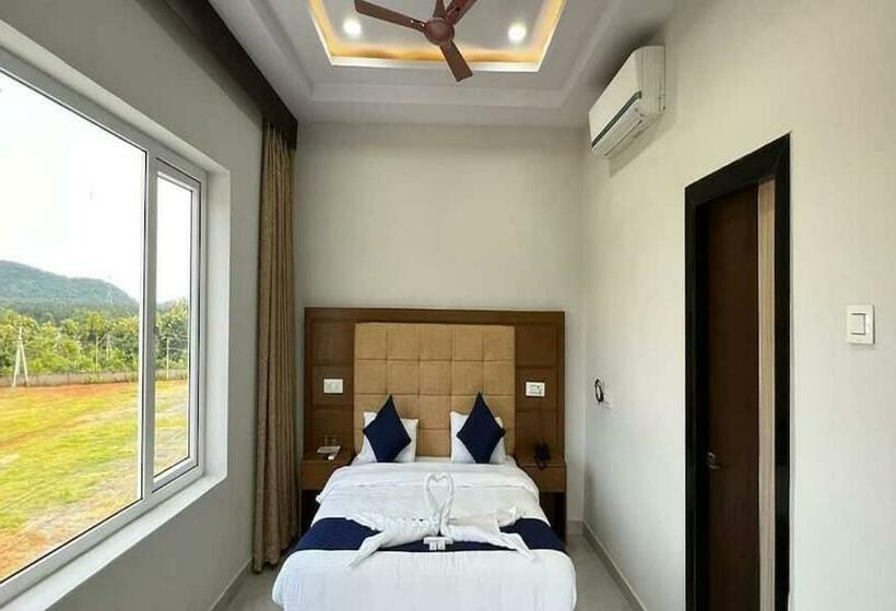 Трехместный Номер Классика, Super Oyo Flagship Hotel Nakshatra