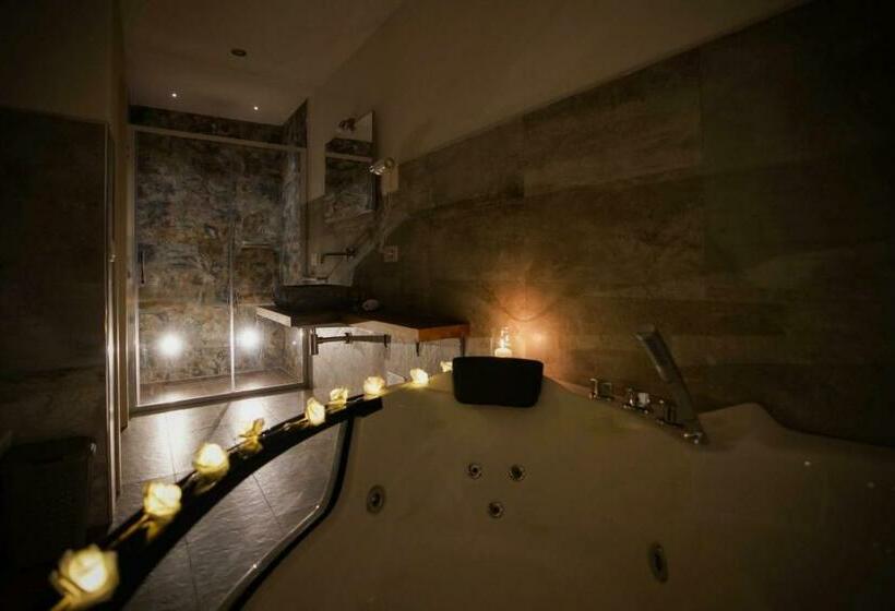 חדר סטנדרט עם ג'קוזי, Dimora La Fuga