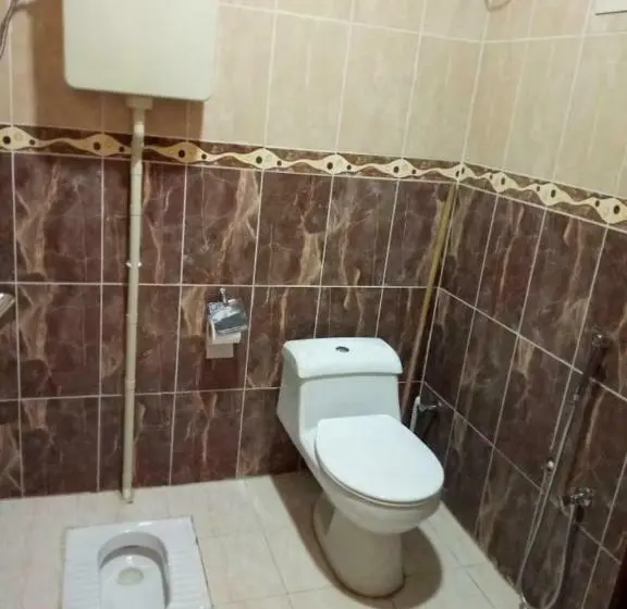 Perhehuone, برج الذهبيه