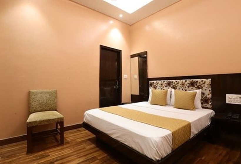 스탠다드 룸, Amrit