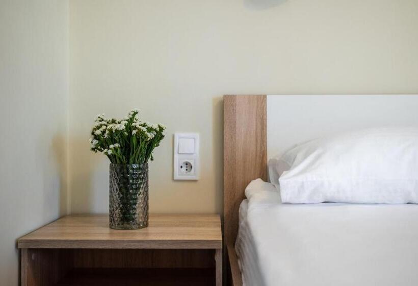 コンフォートトリプルルーム, Weekend Family