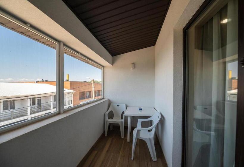 デラックスの４人部屋, Weekend Family