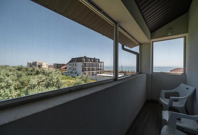 オーシャンビュージュニアスイート, Weekend Family