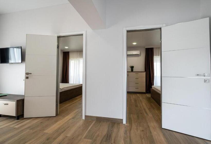 オーシャンビュースイート, Weekend Family