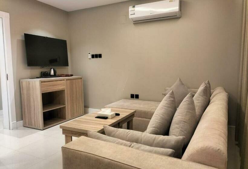 غرفة قياسية رباعية, اصيل الملقا