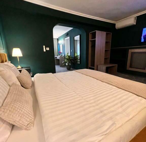 شقة غرفة واحدة, Cocó