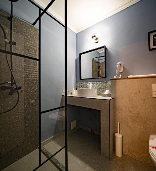 غرفة قياسية فردية, Cocó